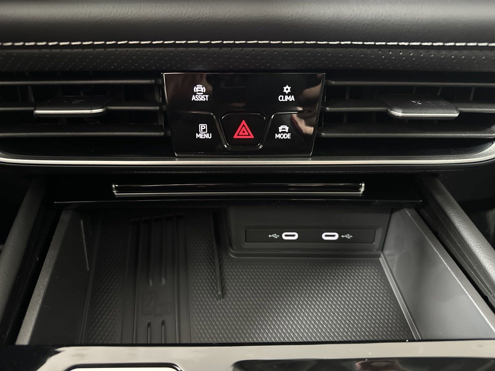 2025 Volkswagen Atlas SE Technology photo 19