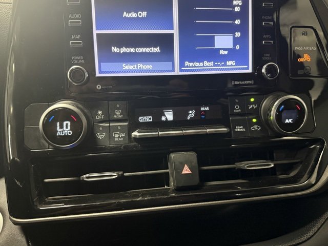 2020 Toyota Highlander L photo 19