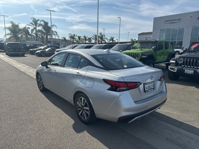 2023 Nissan Versa 1.6 SV photo 5