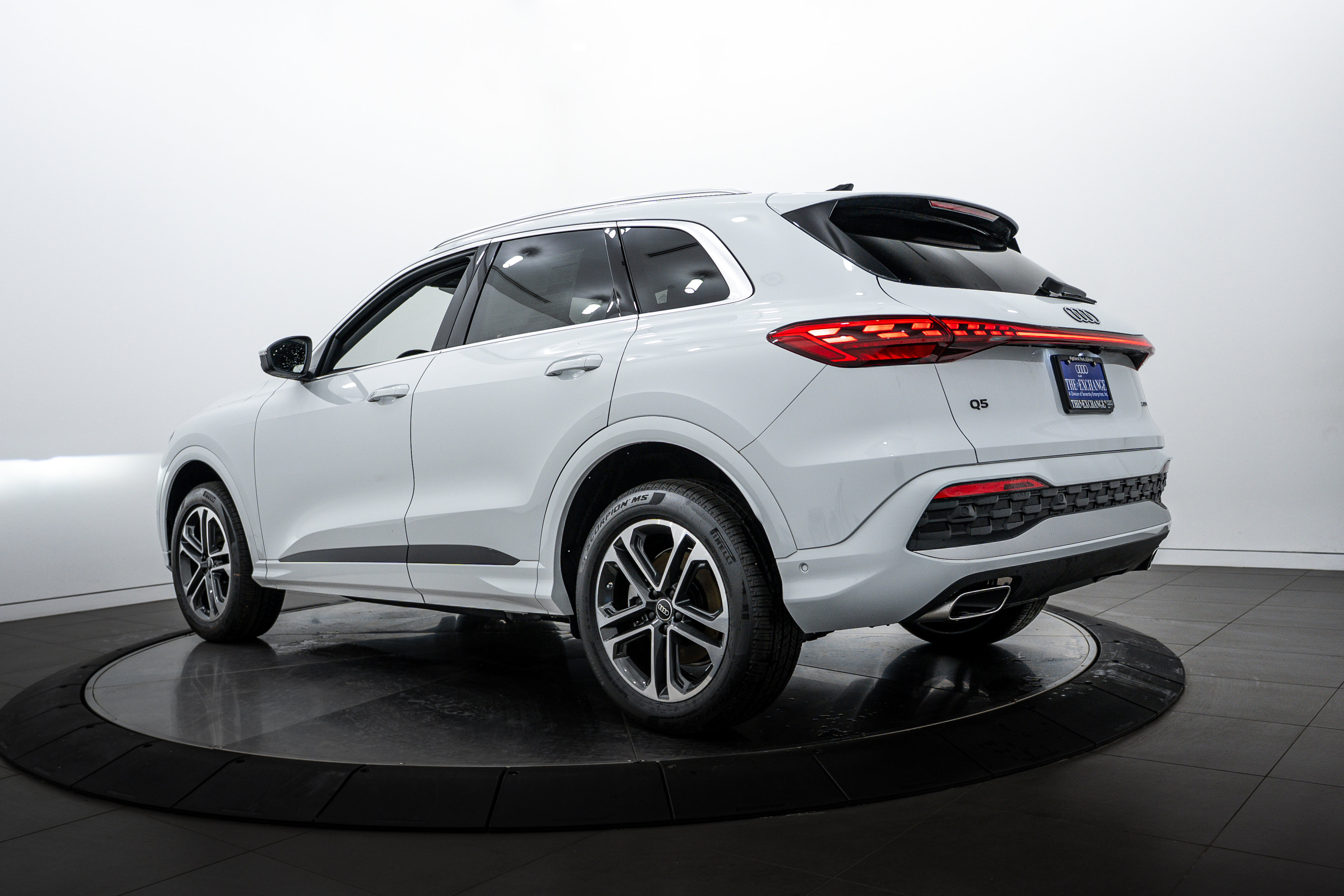 2025 Audi Q5 Premium Plus photo 4