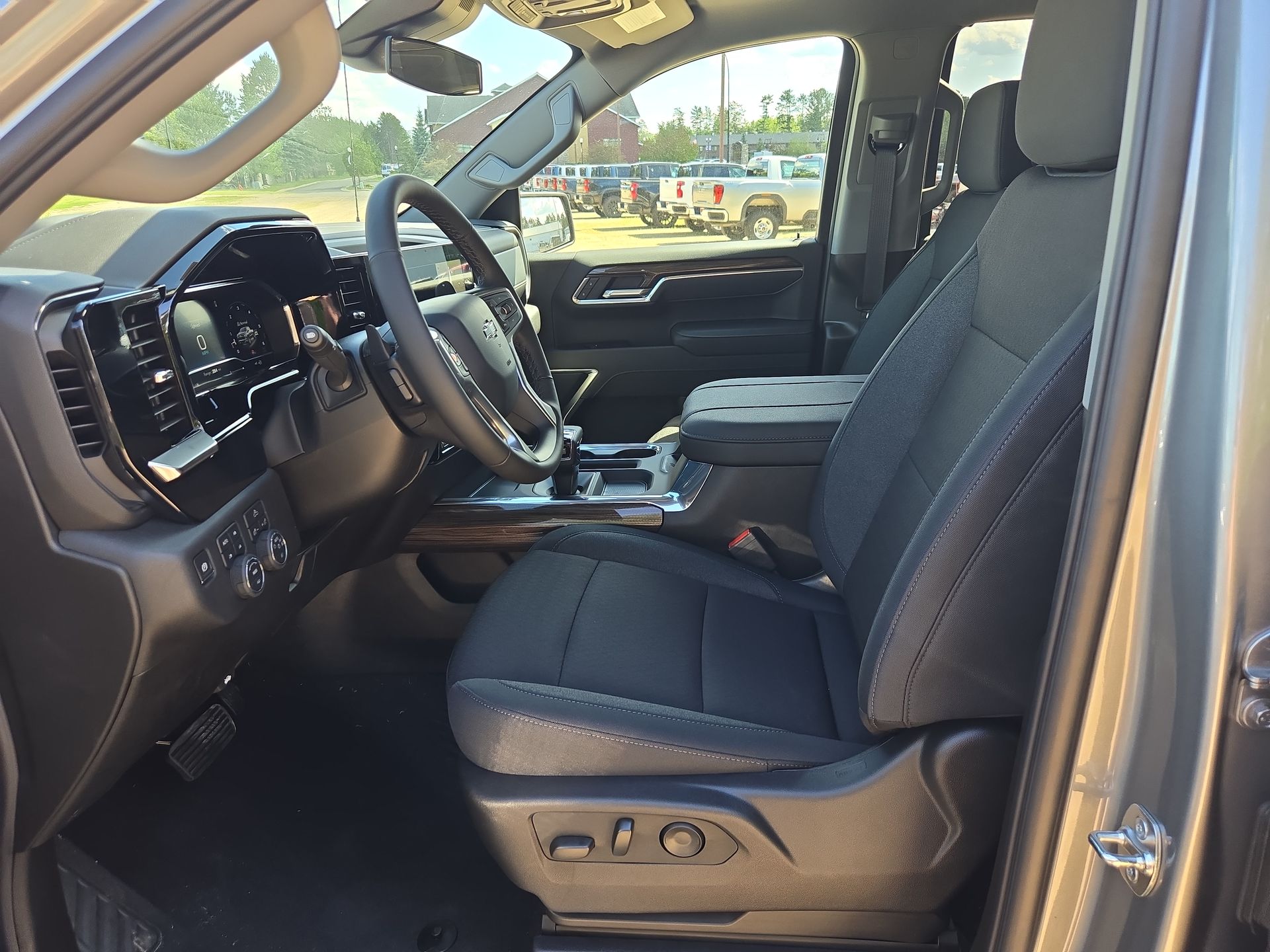 2025 Chevrolet Silverado 1500 RST photo 46