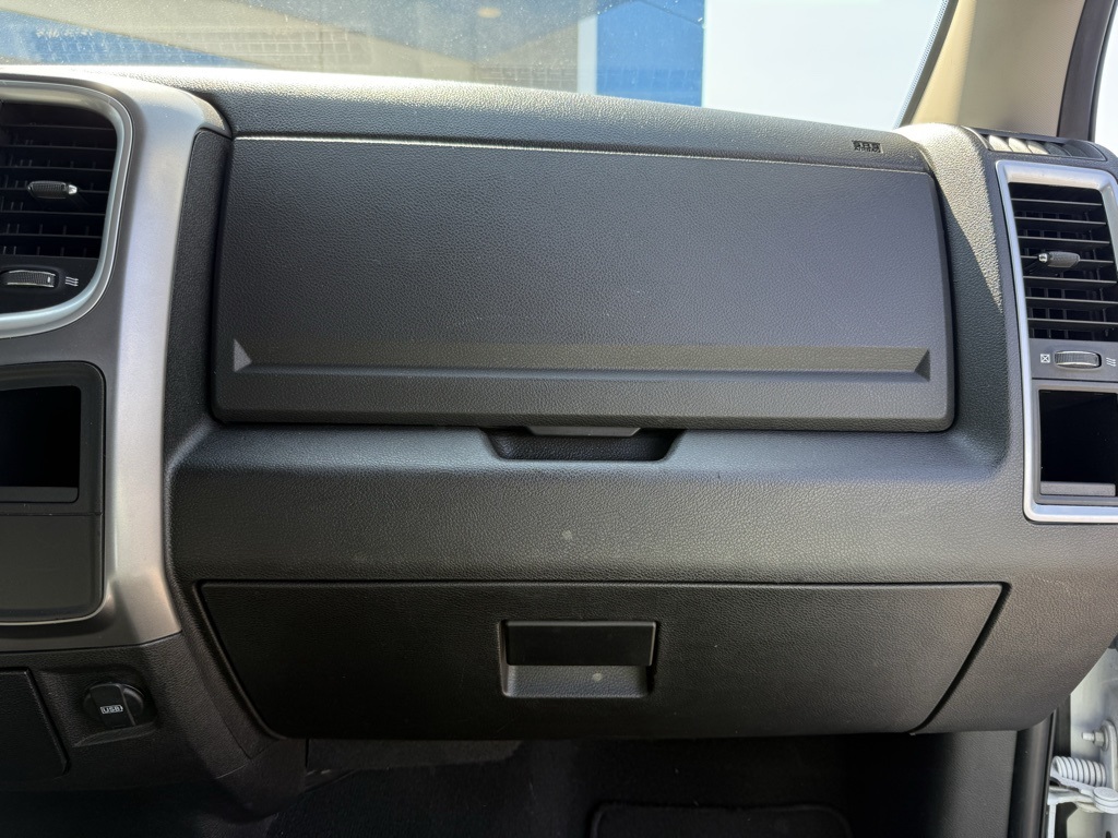 2021 Ram 1500 Classic SLT photo 7