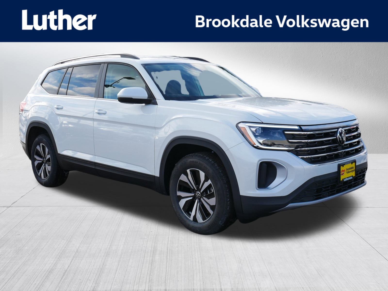 2026 Volkswagen Atlas SE's photo