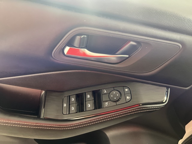 2025 Nissan Rogue SV photo 17