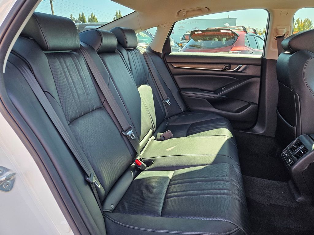 2021 Honda Accord Hybrid EX-L photo 30