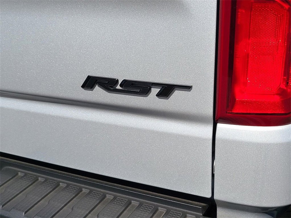 2022 Chevrolet Silverado 1500 RST photo 22