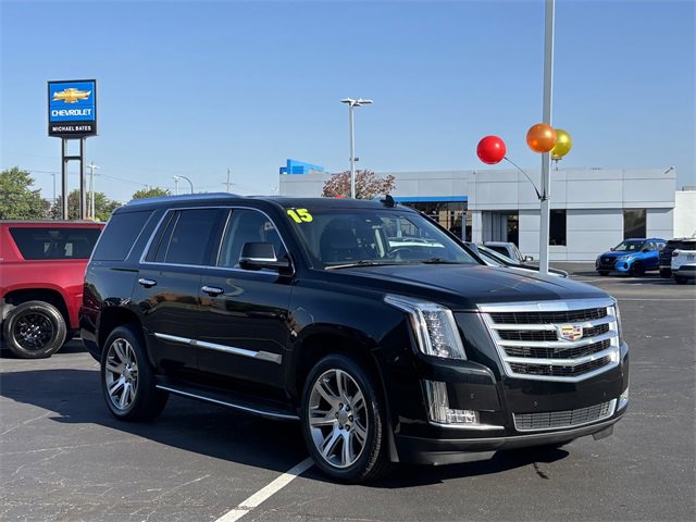 2015 Cadillac Escalade Luxury photo 2