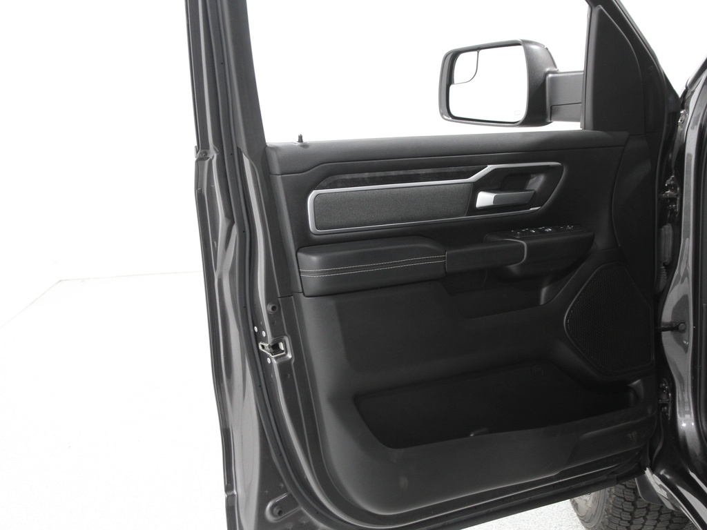 2022 Ram 1500 Big Horn photo 3