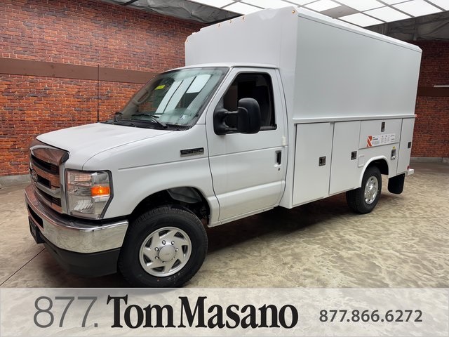 2026 Ford E-Series Cutaway Base's photo