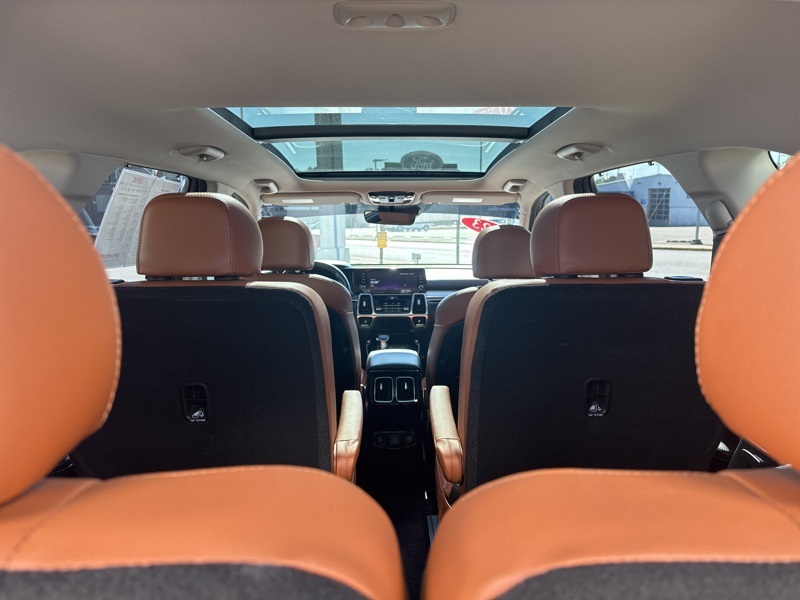 2023 Kia Sorento X-Line SX Prestige photo 10