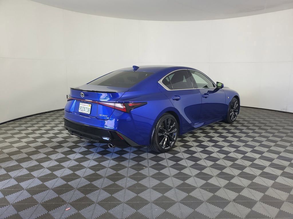 2023 Lexus IS 350 F SPORT photo 3