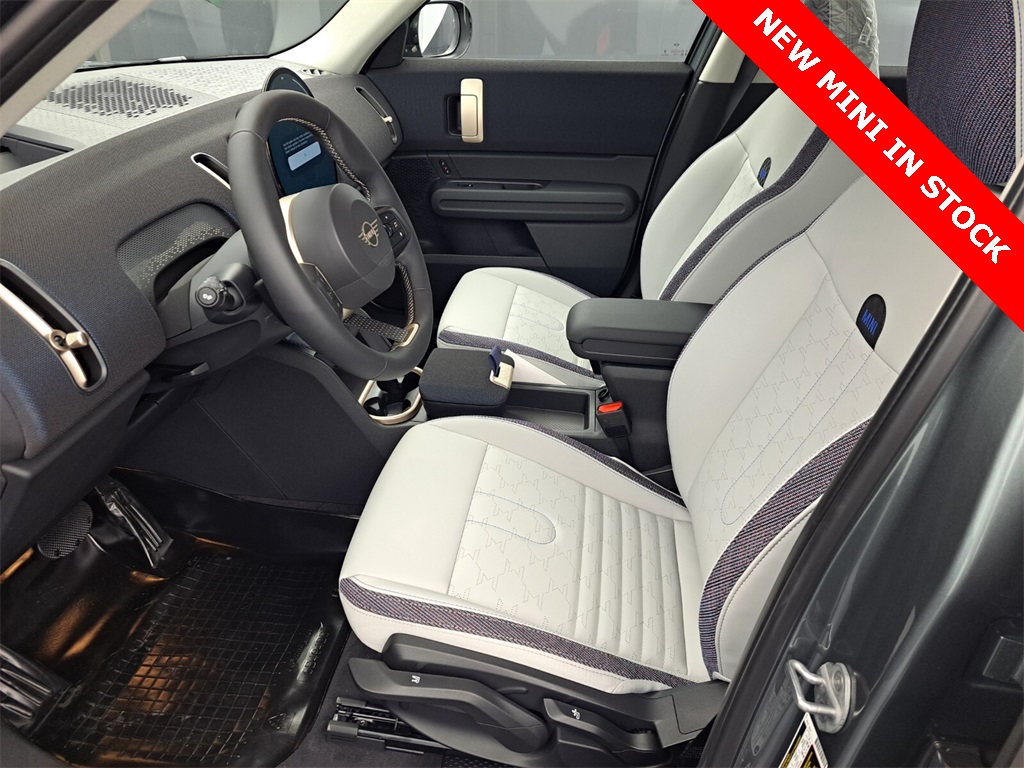 2025 Mini Countryman ALL4 Signature photo 9