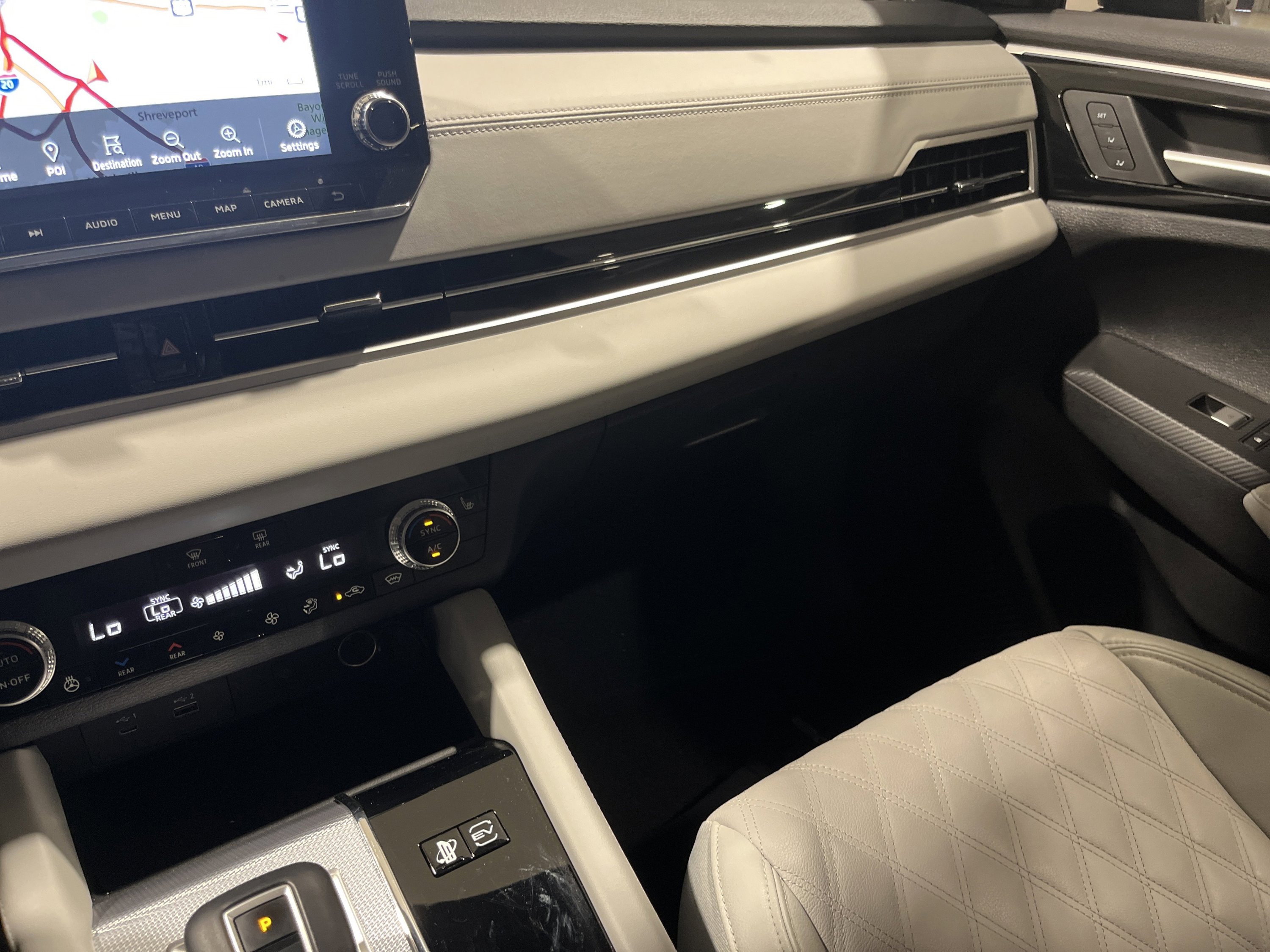 2024 Mitsubishi Outlander PHEV SEL photo 20