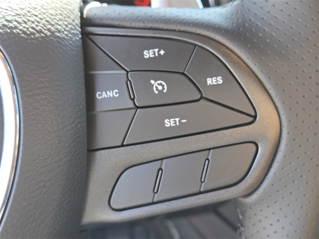 2025 Toyota RAV4 R/T photo 15