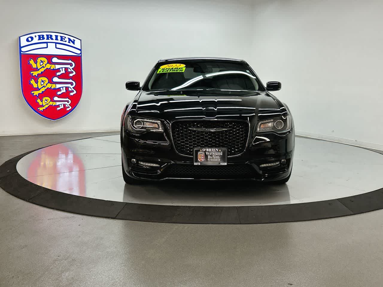 2022 Chrysler 300 Touring L photo 24