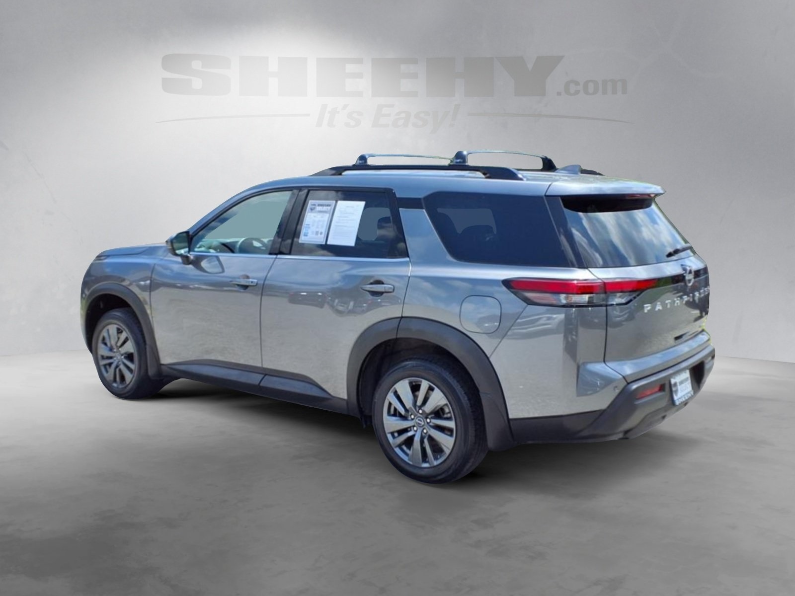 2023 Nissan Pathfinder SV photo 7