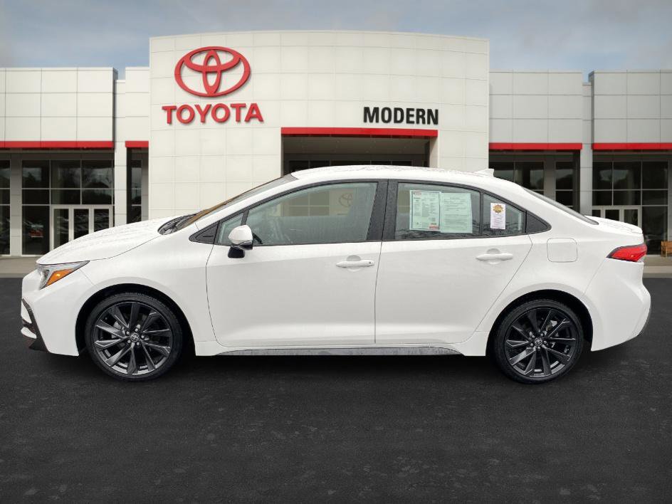2024 Toyota Corolla SE photo 2