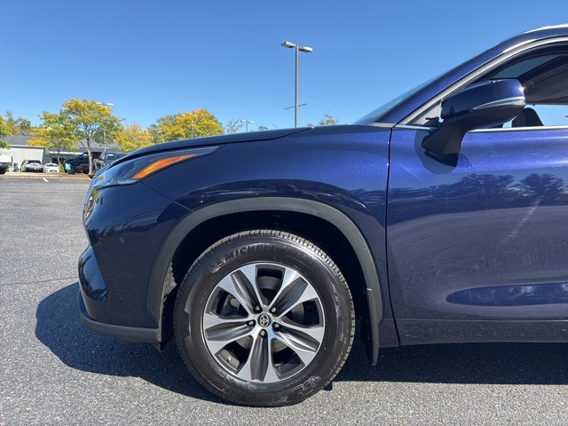2021 Toyota Highlander XLE photo 34