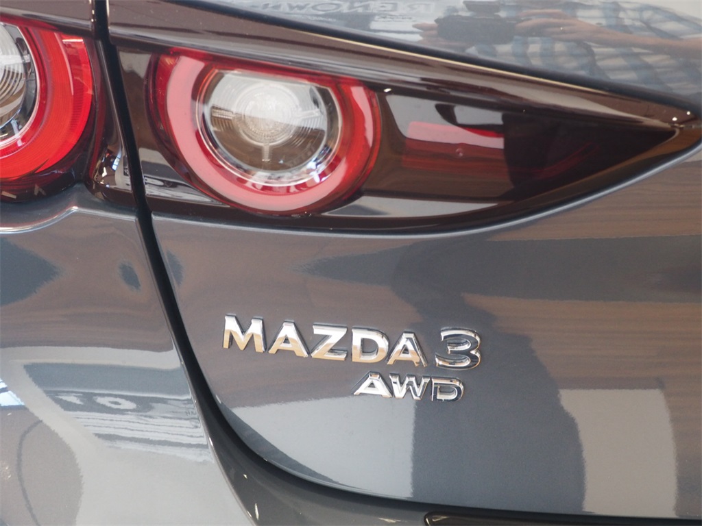 2025 Mazda Mazda3 2.5 s Carbon photo 4