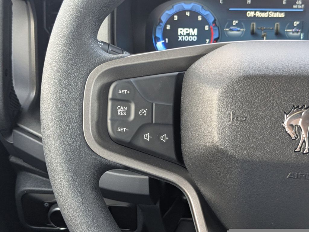 2025 Ford Bronco Base photo 21