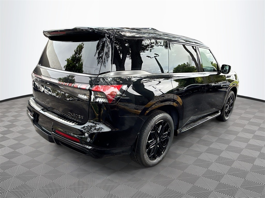 2026 Infiniti QX80 Sensory photo 7