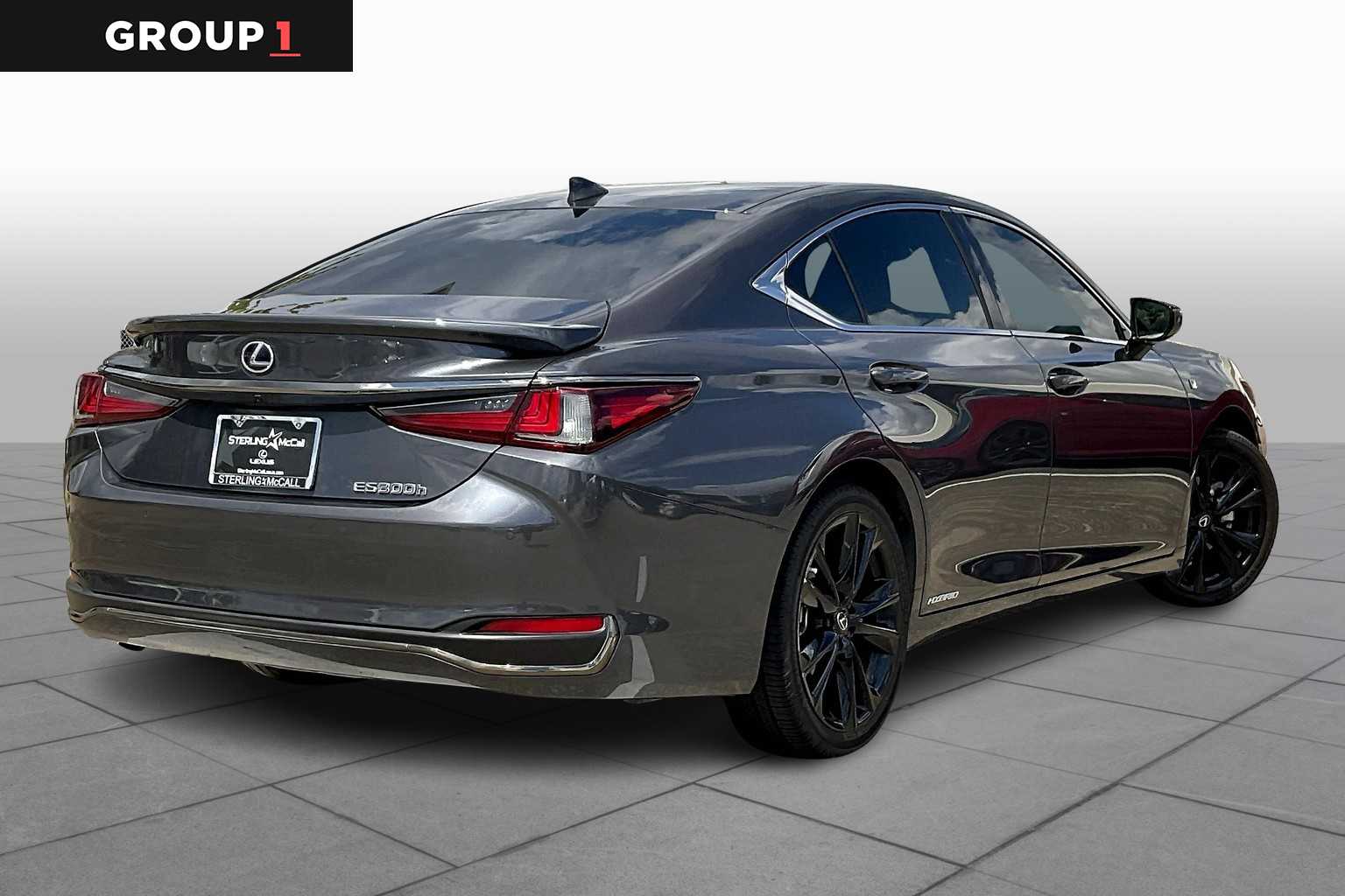 2022 Lexus ES F SPORT photo 11