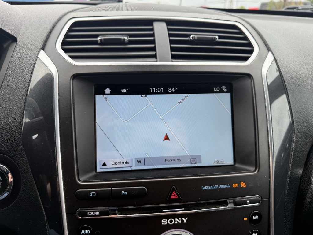 2017 Ford Explorer Limited photo 17