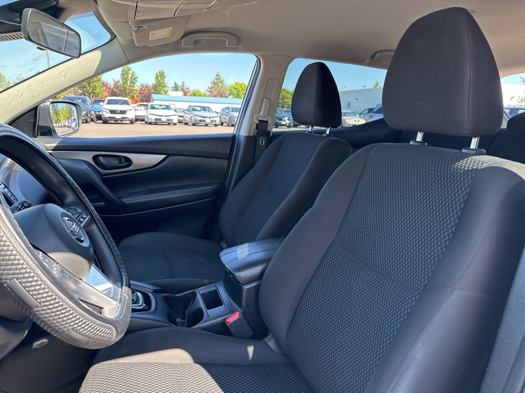 2021 Nissan Rogue Sport S photo 9