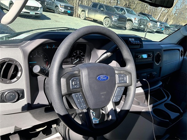2025 Ford E-350 Base photo 3
