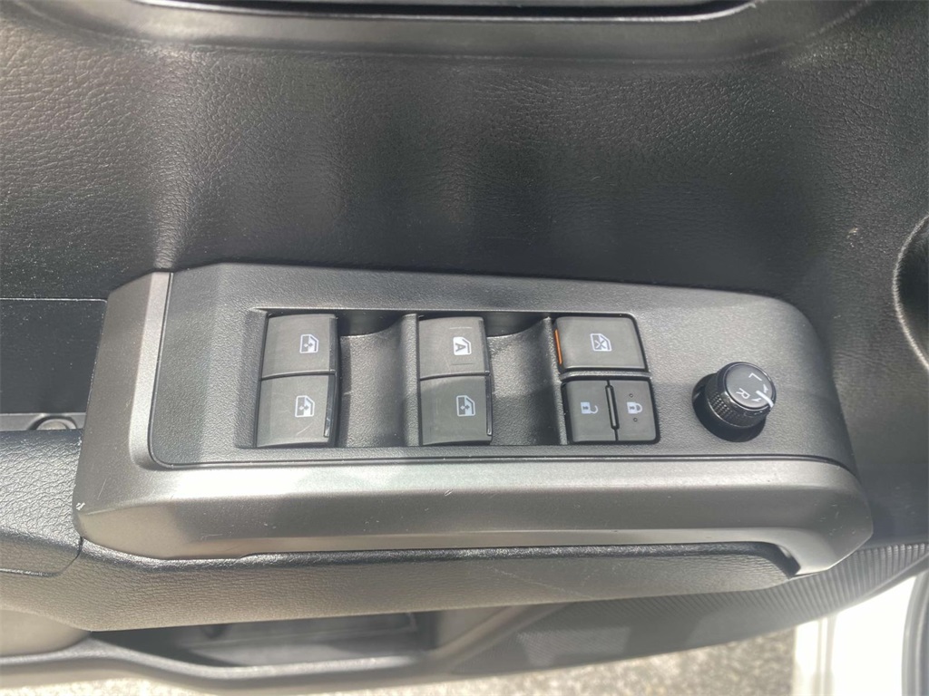 2022 Toyota Tacoma SR5 photo 14