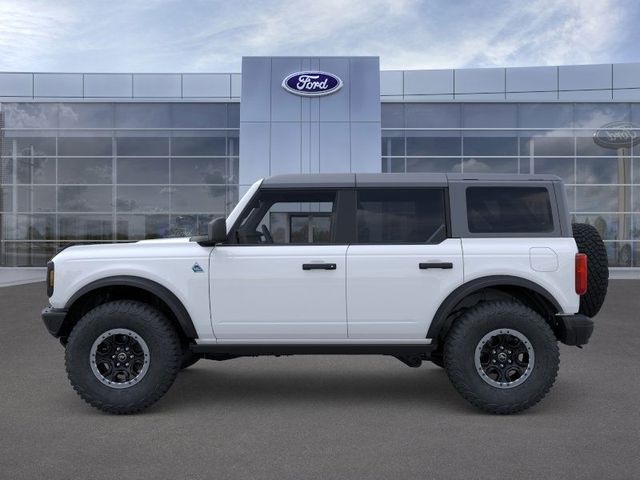 2024 Ford Bronco Black Diamond photo 3