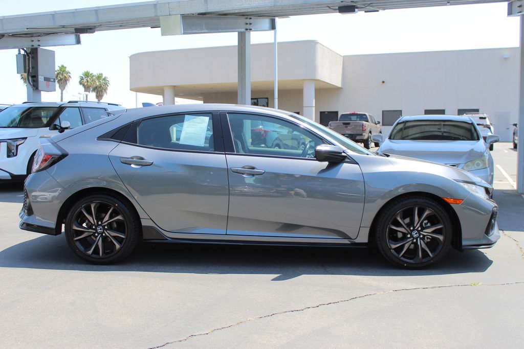 2018 Honda Civic Hatchback Sport photo 4