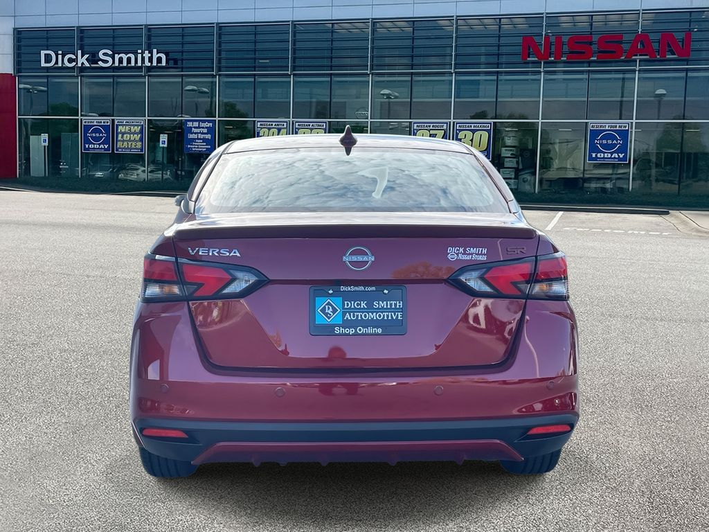 2025 Nissan Versa SR photo 5