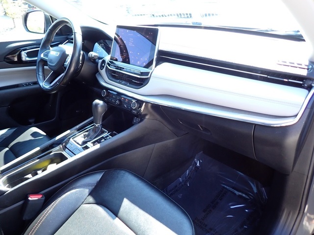 2022 Jeep Compass Limited photo 11