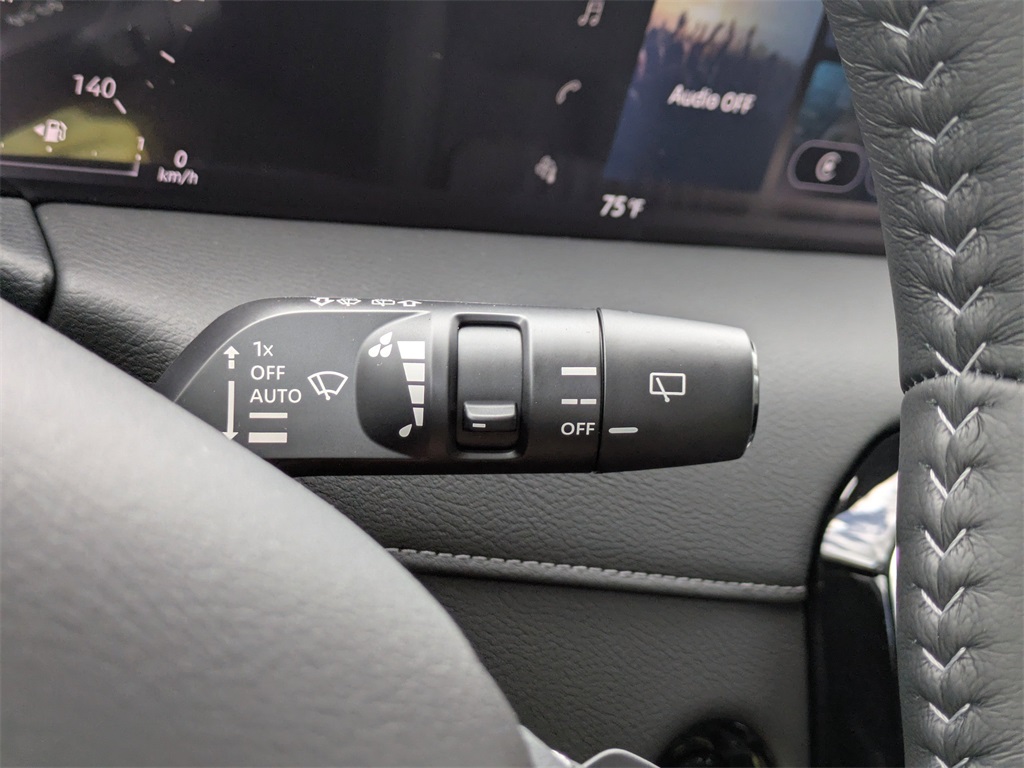 2025 Nissan Armada SV photo 29