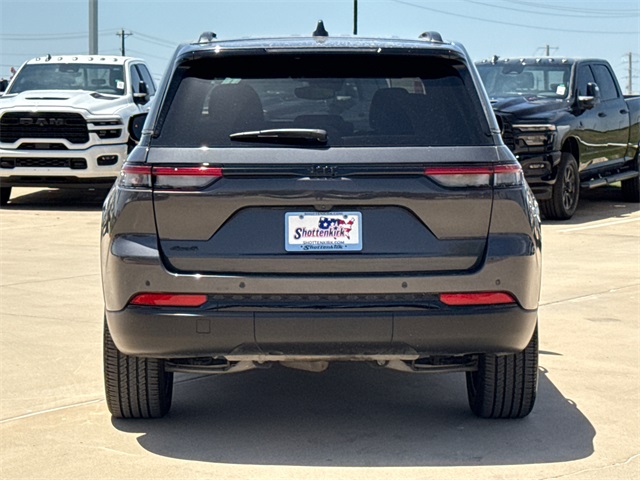 2024 Jeep Grand Cherokee Laredo Altitude X photo 8