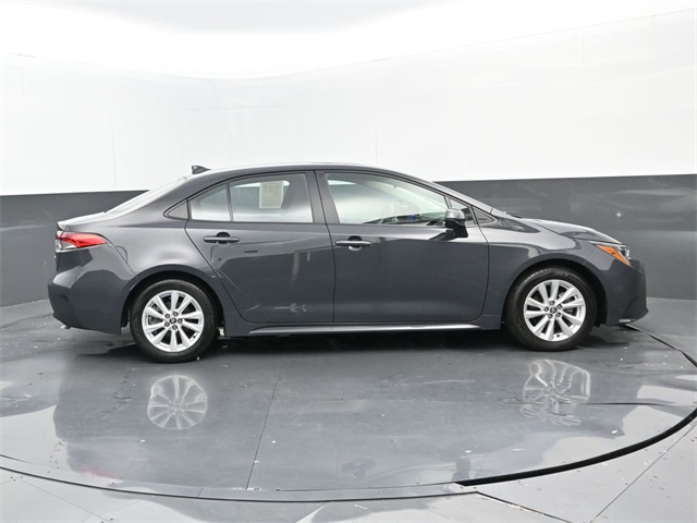 Used 2024 Toyota Corolla LE with VIN 5YFB4MDE0RP174695 for sale in Northfield, Minnesota