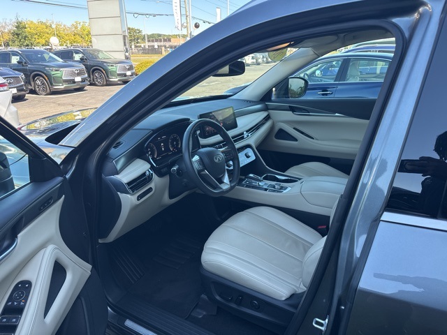 2022 Infiniti QX60 Luxe photo 9