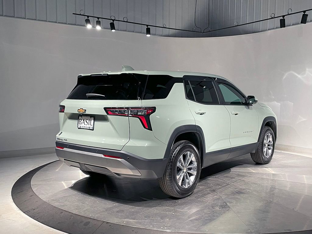 2026 Chevrolet Equinox LT photo 8