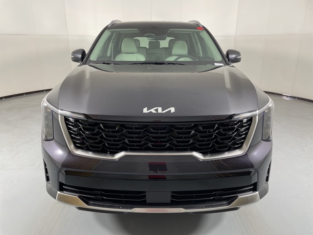 2025 Kia Sorento S photo 3