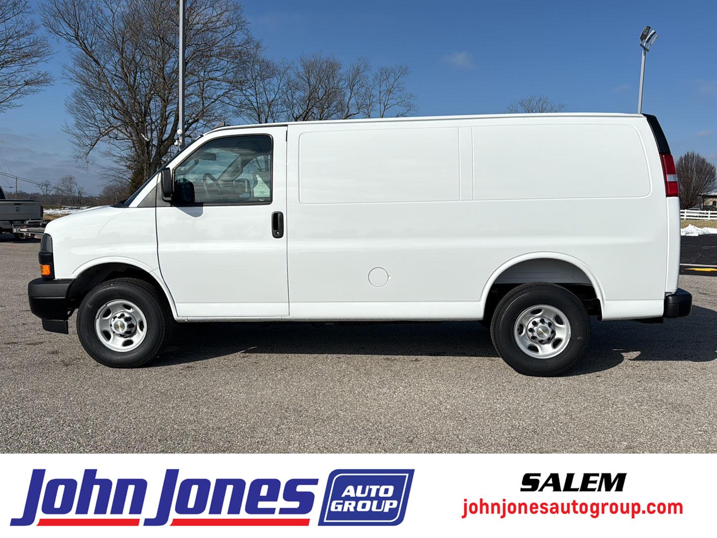 2025 Chevrolet Express Cargo Work Van's photo