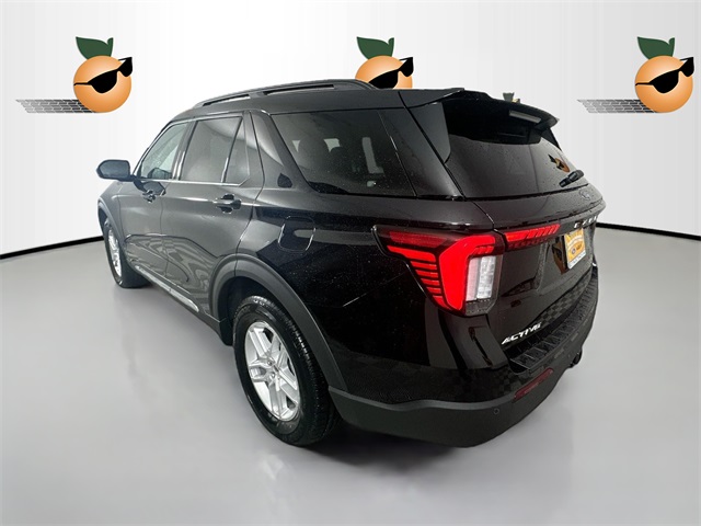 2025 Ford Explorer photo 4