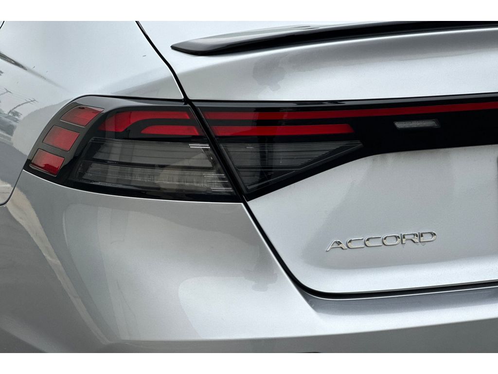 2025 Honda Accord Hybrid Sport-L photo 26