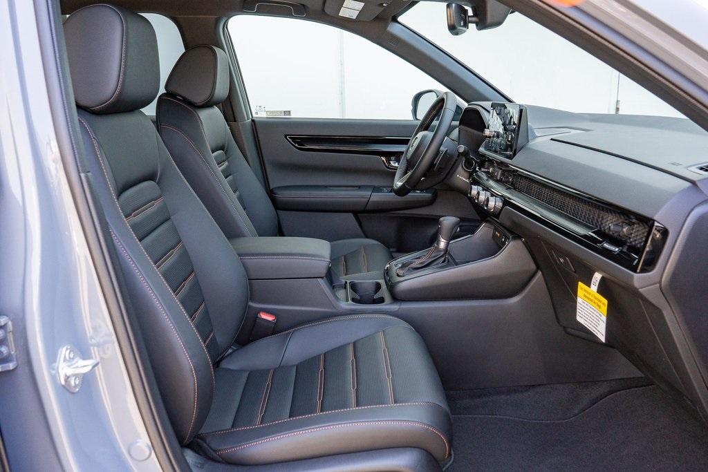 2026 Honda CR-V Hybrid Sport Touring photo 13