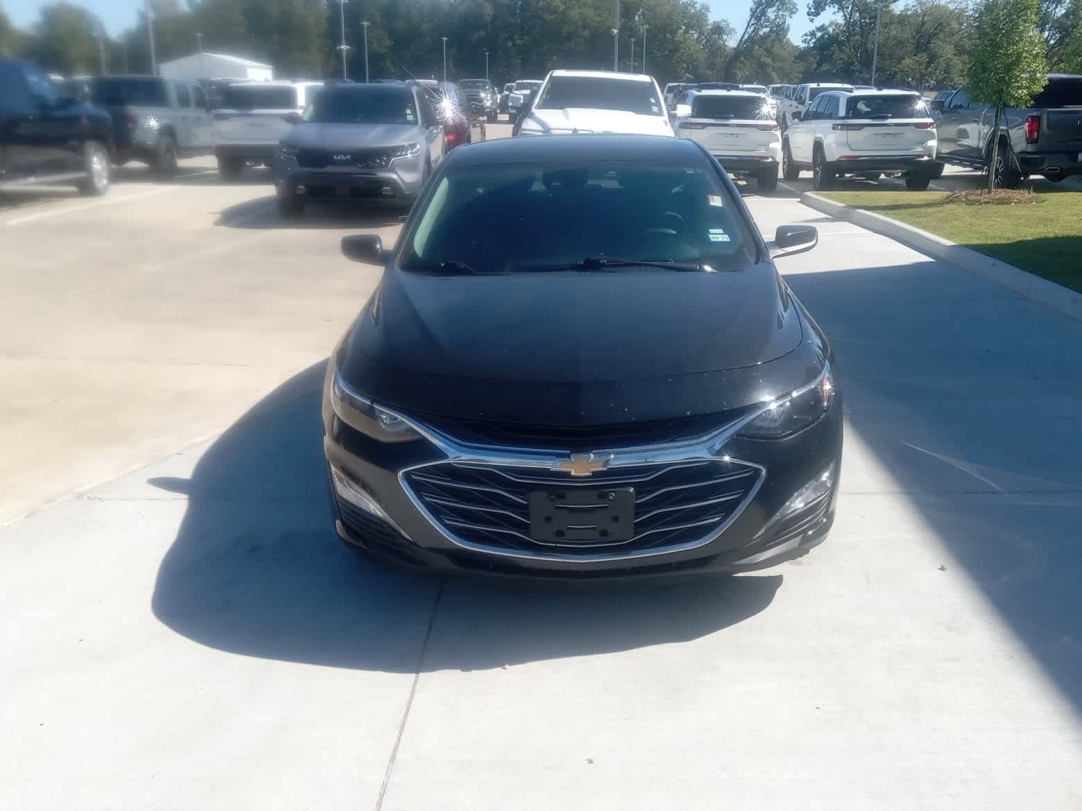 2024 Chevrolet Malibu 1LT photo 3