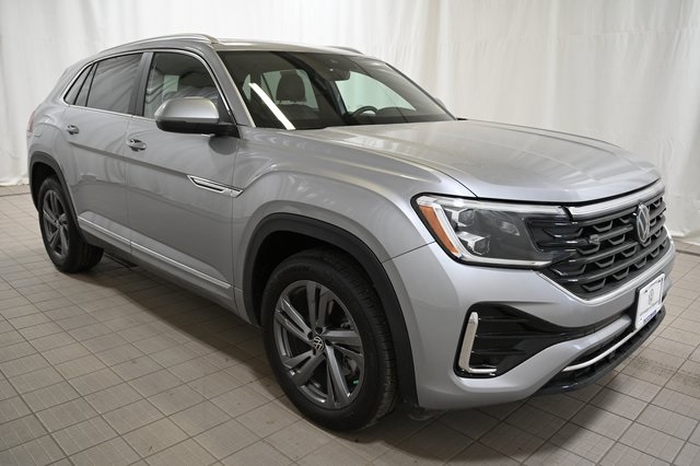 2024 Volkswagen Atlas Cross Sport SEL R-Line photo 13