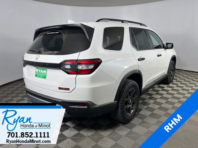 2025 Honda Pilot TrailSport photo 4