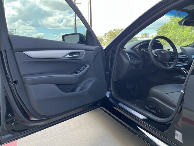 2024 Toyota RAV4 LE photo 26