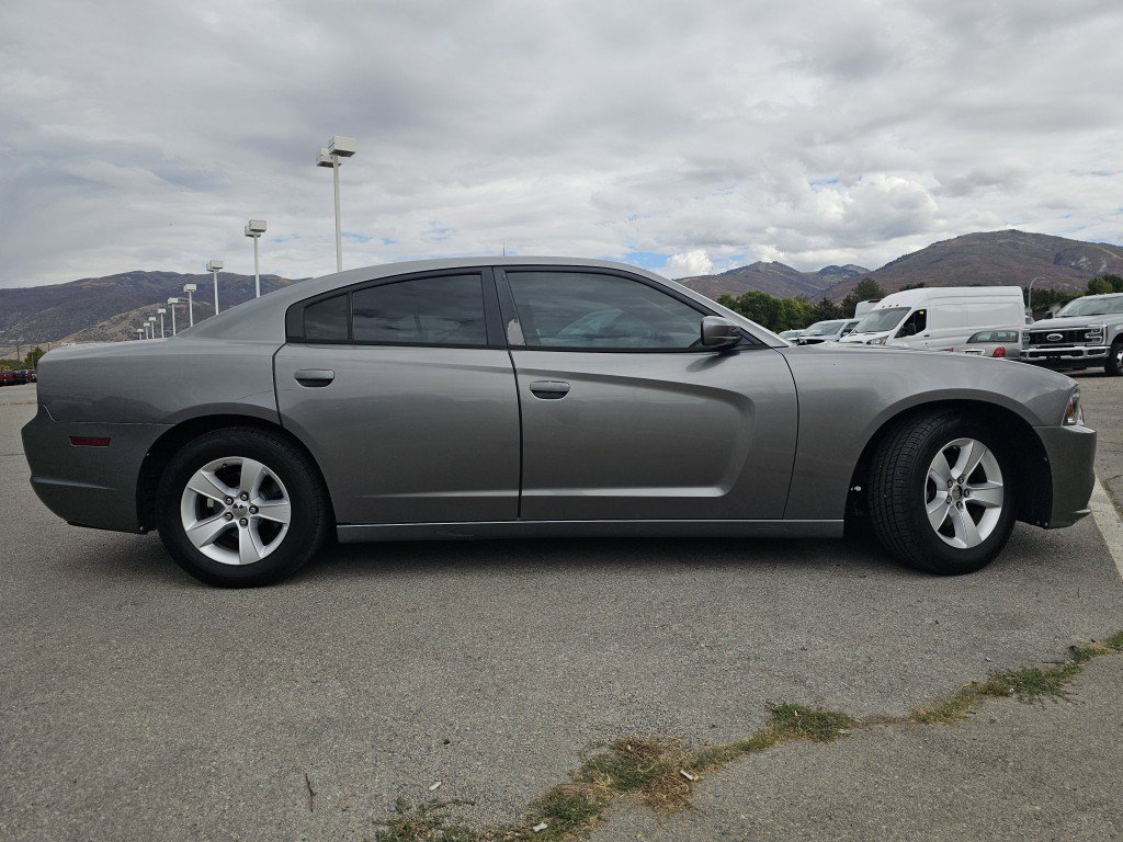 2012 Dodge Charger SE photo 19