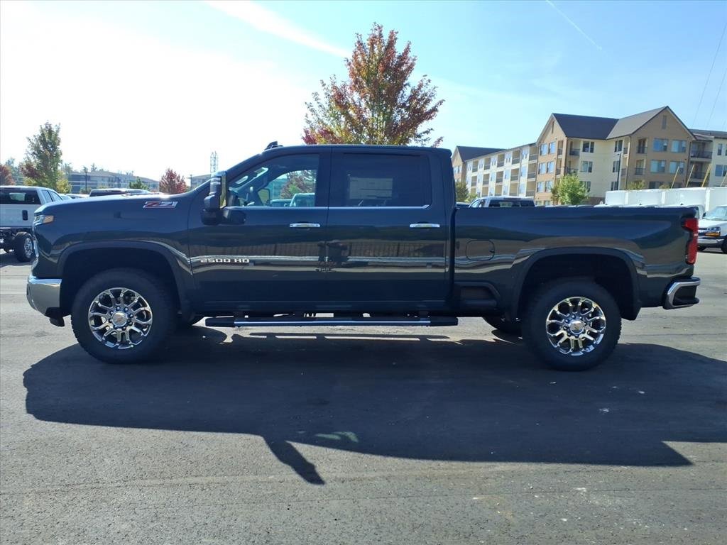 2026 Chevrolet Silverado 2500HD LTZ photo 4